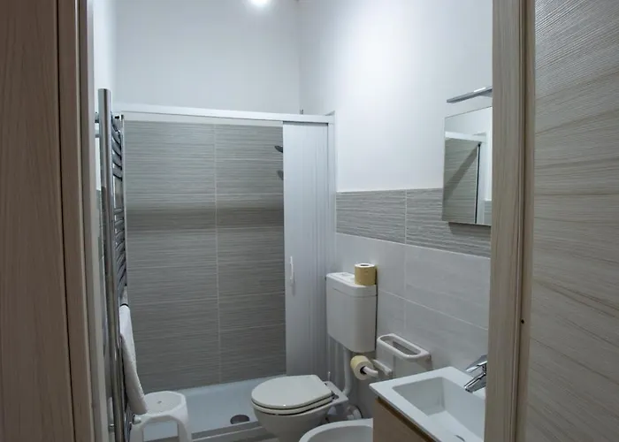 Nonno Giovanni 3* גנג'י